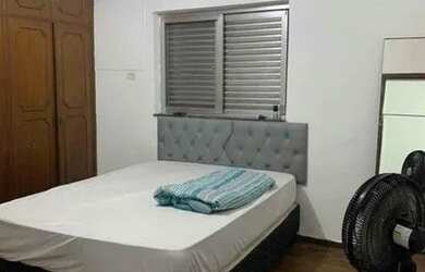 Imagem: O quarto está localizado em Vila Mathias, Santos para alugar