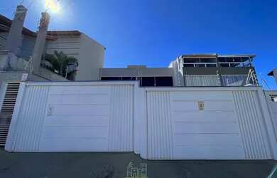 Imagem: O apartamento possui 2 Dormitórios, 2 Banheiros, 2 Vagas na