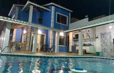 Imagem: A casa em condomínio possui 4 Dormitórios, 4 Banheiros, 2