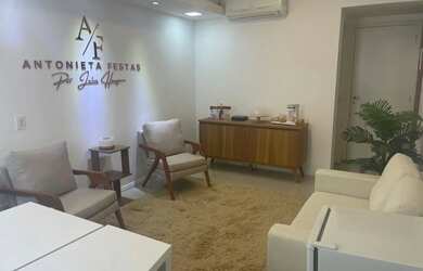 Imagem: O depósito possui 1 Vaga na garagem, 21m² de Área e está