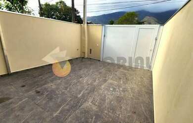 Imagem 3: Sobrado 3 Dormitórios sendo 2 Suítes em São Sebastião SP