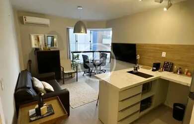 Imagem: O apartamento possui 1 Dormitório, 1 Banheiro, 1 Vaga na garagem