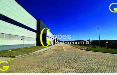 Imagem: O depósito possui 5 Vagas na garagem e 8627m² de Área e está