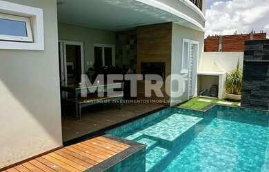 Imagem: A casa em condomínio possui 3 Dormitórios, 4 Banheiros, 2