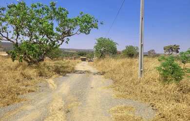Imagem: O terreno possui 500m² de Área e está localizado em Arapoanga