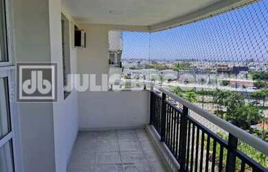 Imagem: O apartamento possui 3 Dormitórios, 3 Banheiros, 2 Vagas na