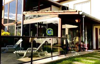 Imagem 9: Casa à venda em Garopaba, a 3 km da Praia do Rosa 4 dormitórios e piscina