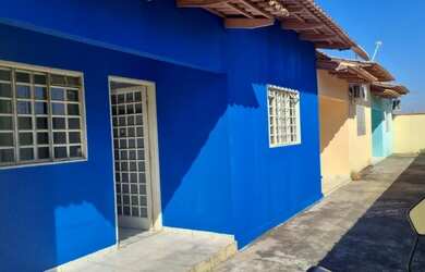 Imagem: A casa possui 2 Dormitórios, 1 Banheiro, 1 Vaga na garagem