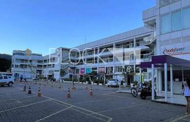 Imagem: O depósito possui 1 Vaga na garagem, 23m² de Área e está