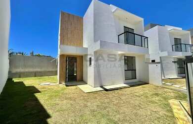 Imagem: A casa possui 4 Dormitórios, 4 Banheiros, 2 Vagas na garagem