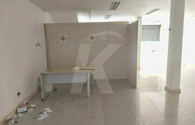 Imagem 14: Salão comercial na Avenida Roland Garros