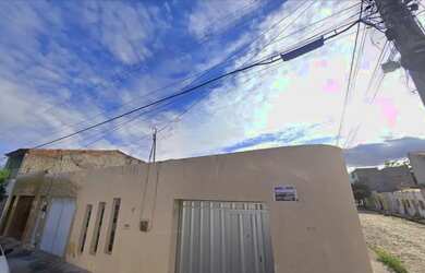 Imagem: A casa possui 1 Dormitório, 1 Banheiro, 10m² de Área e está