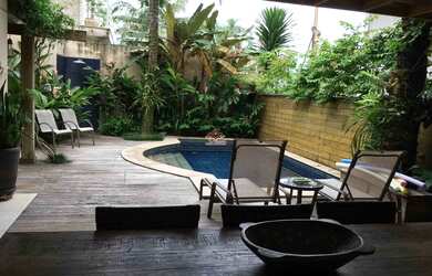 Imagem: A casa em condomínio possui 5 Dormitórios, 5 Banheiros, 3