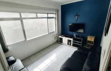 Imagem: O apartamento possui 2 Dormitórios, 1 Banheiro, 1 Vaga na garagem