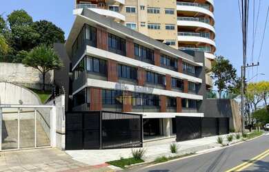 Imagem: O depósito possui 5 Vagas na garagem, Imóvel novo e está