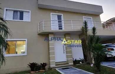 Imagem: A casa em condomínio possui 5 Dormitórios, 3 Banheiros, 4