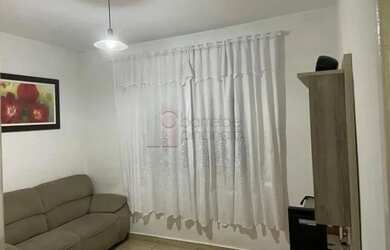 Imagem: A casa possui 3 Dormitórios, 2 Banheiros, 5 Vagas na garagem