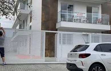 Imagem 1: Curicica colado a barra taxas incluídas melhor rua