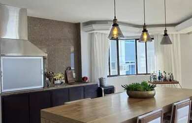 Imagem 4: Aluguel Anual. Piscina, Churrasqueira, 390m² de Áreae3 Vagas na garagem