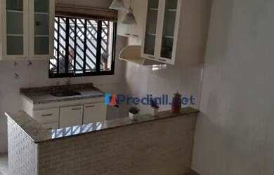 Imagem: A casa possui 1 Dormitório, 1 Banheiro, 1 Vaga na garagem