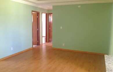 Imagem: A casa possui 3 Dormitórios, 2 Banheiros, 4 Vagas na garagem