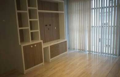 Imagem: A casa possui 3 Dormitórios, 1 Banheiro, 1 Vaga na garagem