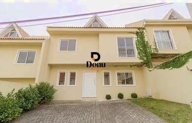 Imagem: A casa em condomínio possui 3 Dormitórios, 3 Banheiros, 2