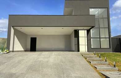 Imagem: A casa em condomínio possui 3 Dormitórios, 4 Banheiros, 4