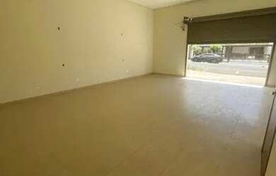 Imagem: O depósito possui 5 Vagas na garagem, 100m² de Área e está