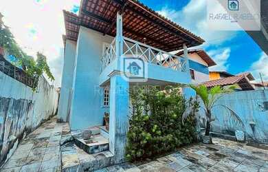 Imagem: A casa possui 3 Dormitórios, 5 Banheiros, 3 Vagas na garagem