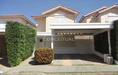 Imagem: A casa em condomínio possui 3 Dormitórios, 3 Banheiros, 2