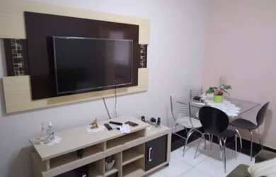 Imagem: O apartamento possui 2 Dormitórios, 1 Banheiro, 1 Vaga na garagem