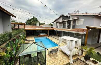 Imagem 7: Casa de condomínio para venda tem 700 metros quadrados com 5 quartos