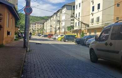 Imagem: O apartamento possui 2 Dormitórios e 1 Banheiro e está localizado