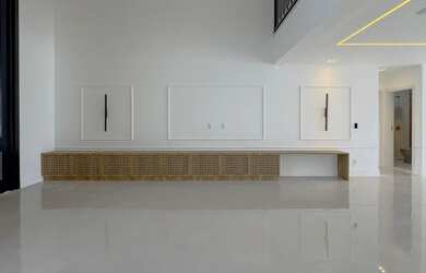 Imagem: A casa possui 4 Dormitórios, 4 Banheiros, 3 Vagas na garagem