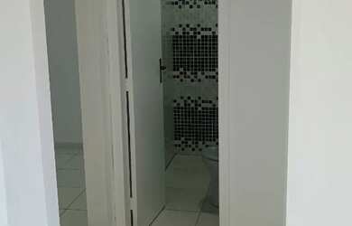 Imagem 2: Casa com 3 quartos, sendo 1 suíte, varanda, sala, sala de jantar, cozinha...