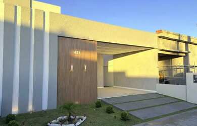 Imagem: A casa em condomínio possui 3 Dormitórios, 2 Banheiros, 2