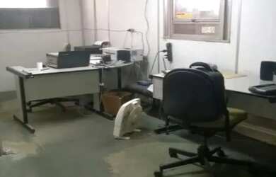 Imagem 10: GALPÃO EM TERRENO 10X36. 492m² de Áreae4 Vagas na garagem