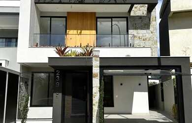 Imagem: A casa em condomínio à venda possui 5 Dormitórios, 5 Banheiros