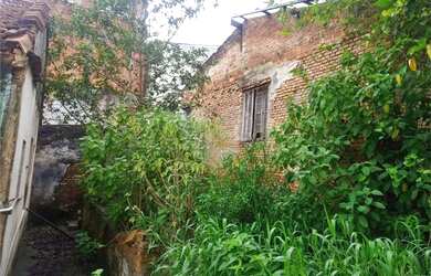 Imagem: O terreno possui 645m² de Área e está localizado em Penha