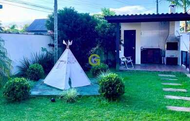Imagem 2: Casa à venda em Garopaba, a 3 km da Praia do Rosa 4 dormitórios e piscina