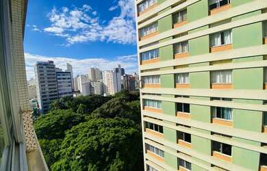 Imagem: O apartamento possui 3 Dormitórios, 1 Banheiro, 1 Vaga na garagem