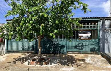 Imagem: QNO 3, Setor O - Casa de três quartos, sendo um suíte e que