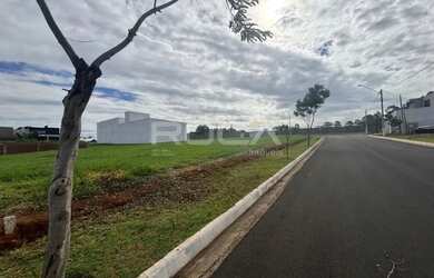 Imagem: O terreno possui 12m² de Área, Imóvel novo e está localizado