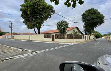 Imagem: O depósito possui 4 Vagas na garagem, 1.200m² de Área e