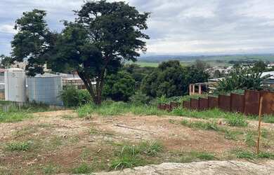 Imagem 3: Lote/Terreno para venda possui 1285 metros quadrados em Recreio Campestre...