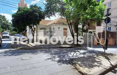 Imagem: O depósito possui 4 Vagas na garagem, 303m² de Área e está