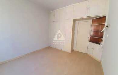 Imagem: A kitnet possui 1 Dormitório, 1 Banheiro, 27m² de Área e