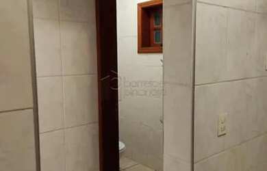 Imagem 6: Casa Sobrado em Jundiaí. Piscina, Varanda, Guarda roupaeLareira