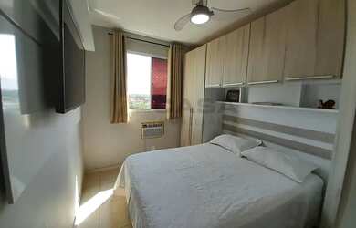 Imagem: O apartamento possui 2 Dormitórios, 1 Banheiro, 1 Vaga na garagem